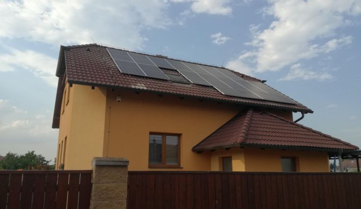 Realizace fotovoltaiky: RD Nehvizdy 