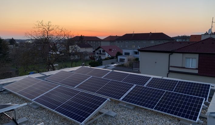Realizace fotovoltaiky: RD Plzeň