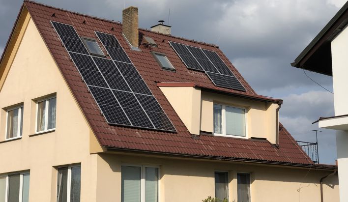 Realizace fotovoltaiky: RD Červené Janovice
