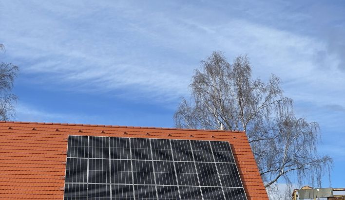 Realizace fotovoltaiky: RD Břežany