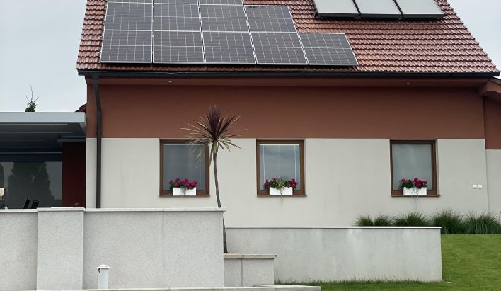 Realizace fotovoltaiky: RD Těmice
