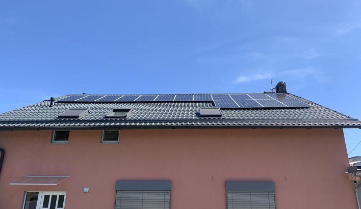 Realizace fotovoltaiky: RD Svojetice
