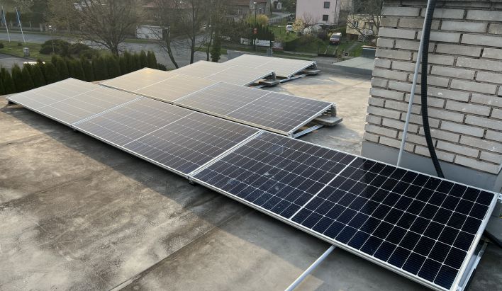 Realizace fotovoltaiky: RD Týnec nad Labem 